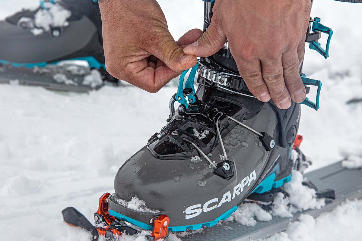 Wave buckle on the Scarpa Maestrale XT backcountry boot