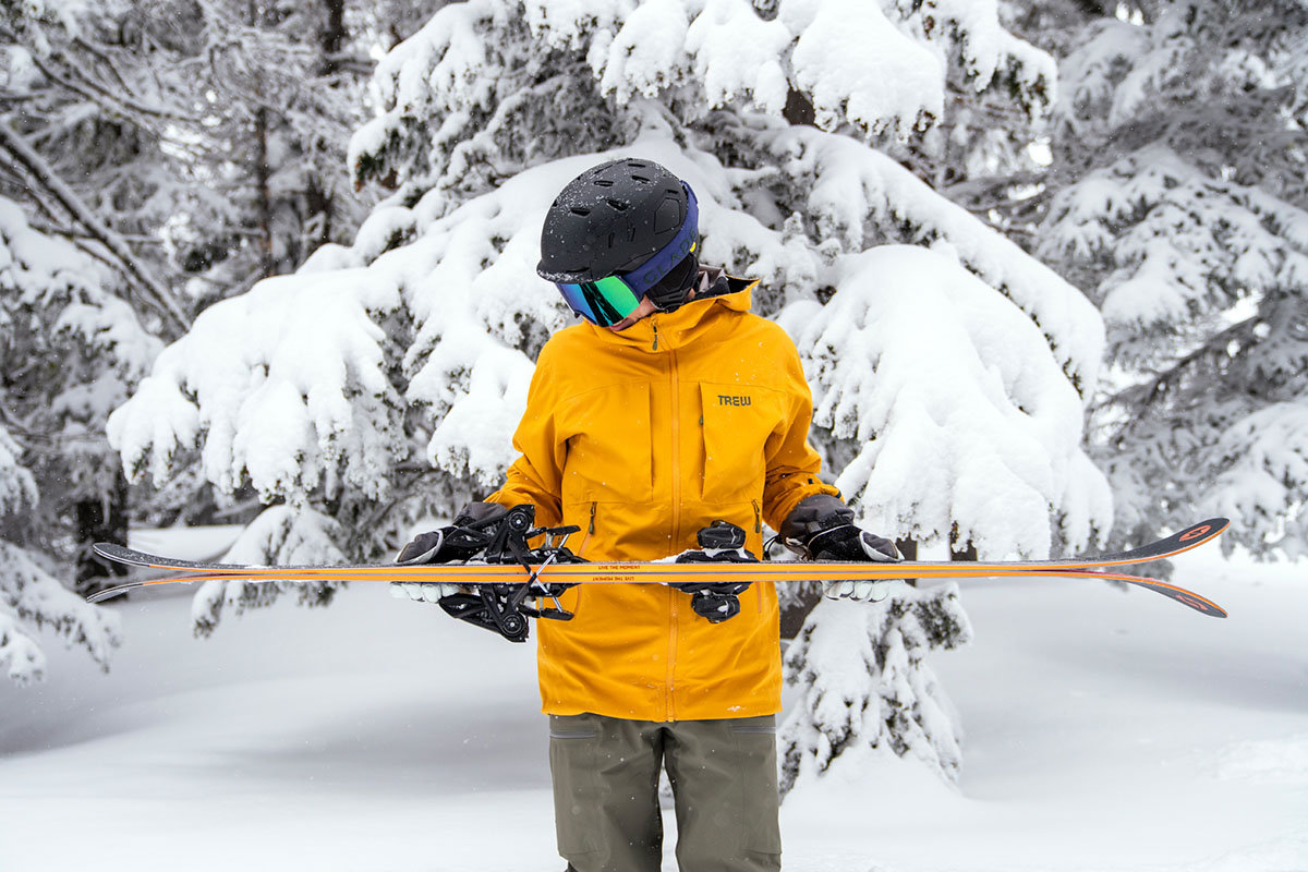 Intermediate skis (Blizzard Rustler 10 profile)