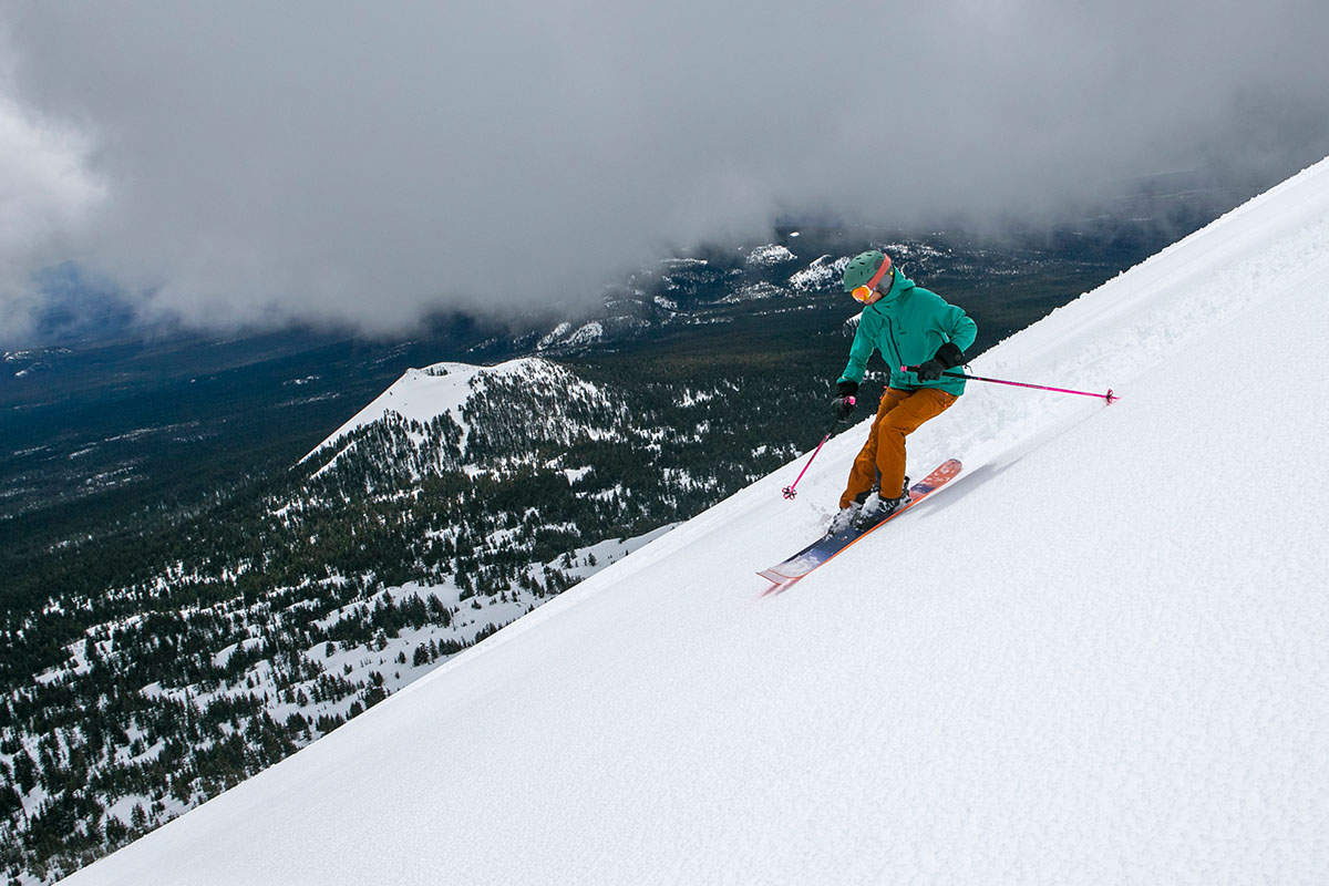 Intermediate skis (Blizzard Sheeva 10 riding down steep slope)