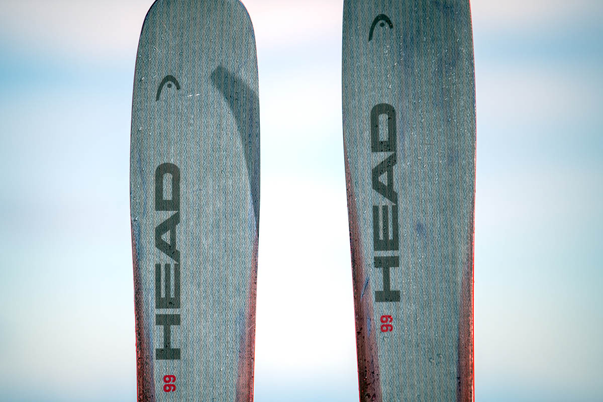Head Kore 99 all-mountain ski (closeup of topsheet)