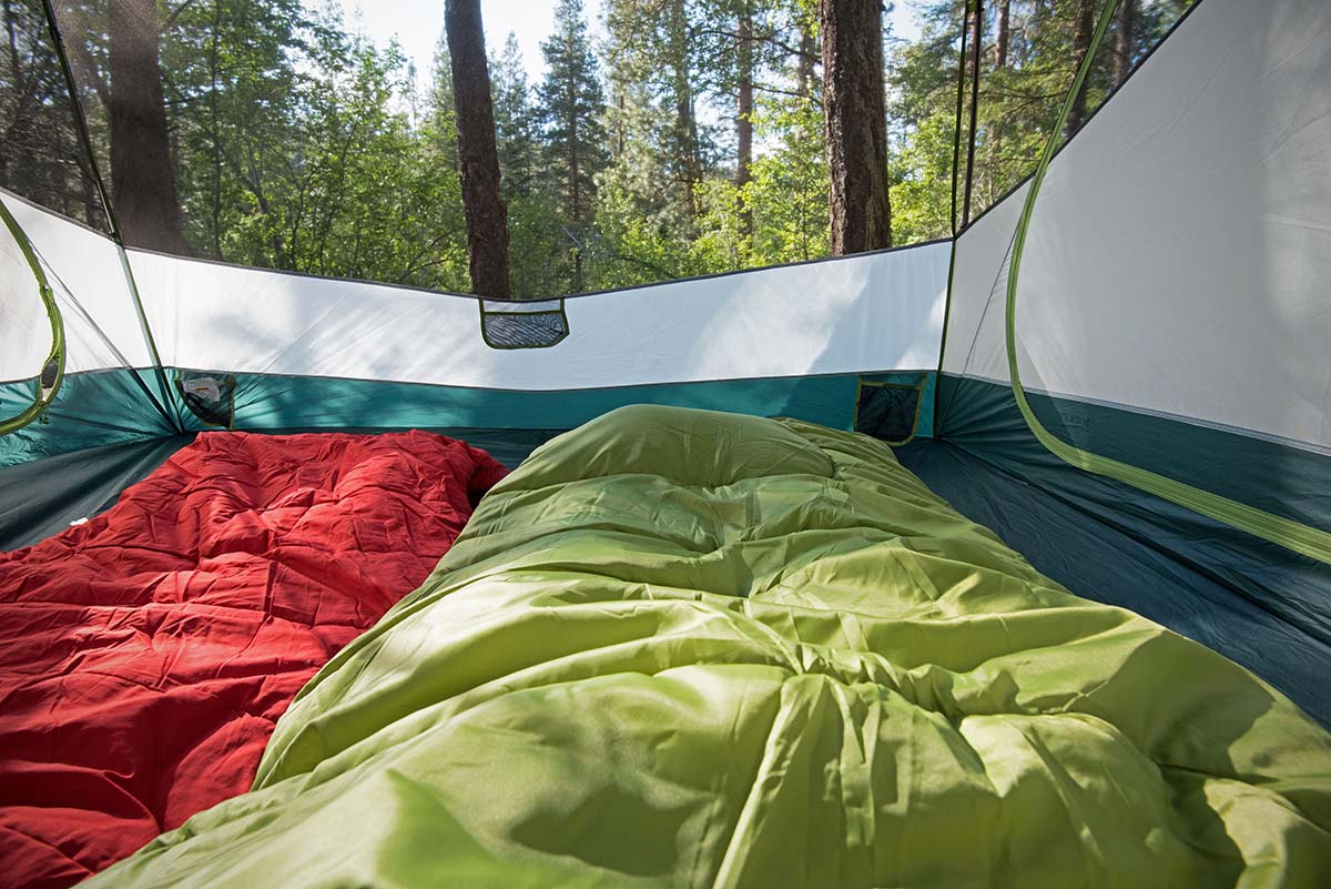 Camping sleeping bag (cozy)
