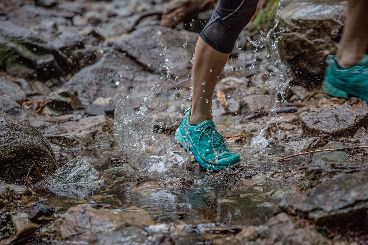 Trail-running shoes (water)