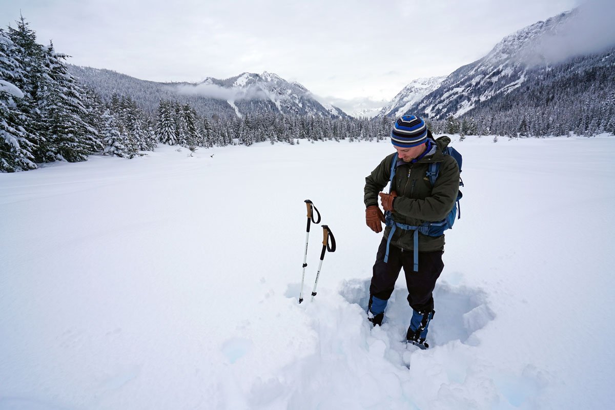 best lens for hiking photography