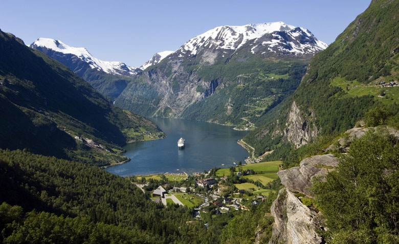 Geirangerfjord Hiking and Things to Do | Switchback Travel