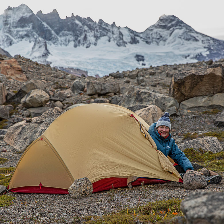 https://www.switchbacktravel.com/sites/default/files/articles%20/Backpacking%20tents%20%28camping%20in%20MSR%20Hubba%20Hubba%20in%20Patagonia%29%20slide%20m.jpg
