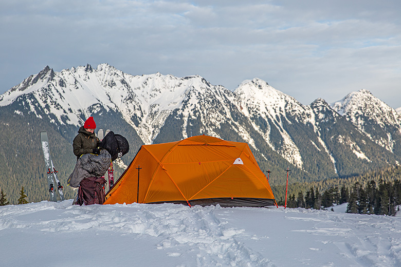 Nemo Kunai 3P tent (wide shot in mountains)