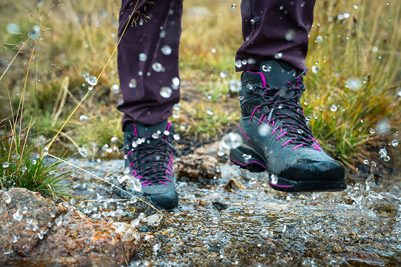 Women's hiking boots (La Sportiva boots stepping in water)