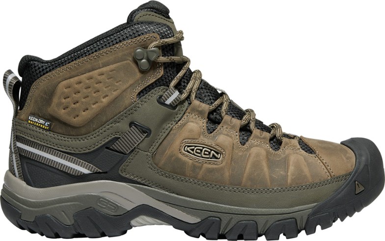 The 12 Best Hiking Boots For Pacific Northwest Trails (According To Our  Readers!) - The Mandagies