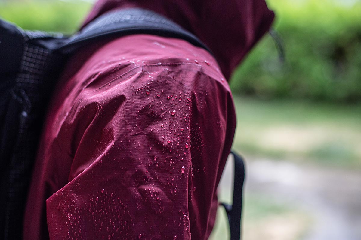 simple travel compact rain coat for adults