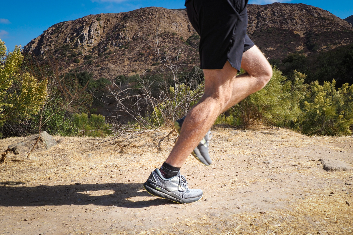 Road Running Shoes (Running in the Brooks Ghost 16)