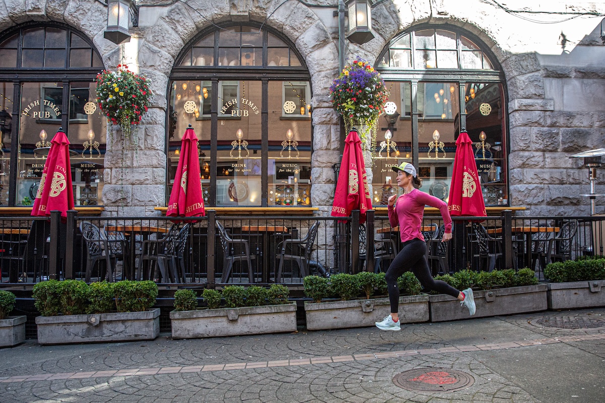 Road Running Shoes (Testing shoes in a city environment)