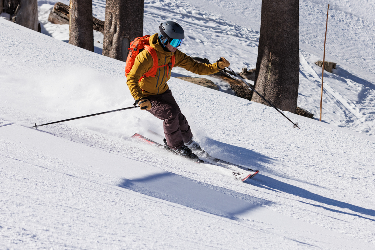 Men's ski bibs (resort skiing in insulated bibs)