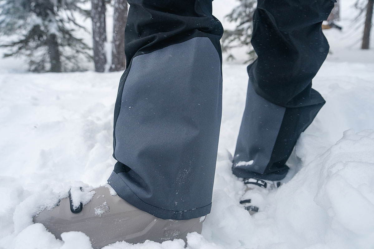 Men's ski pants (closeup of scuff guard)