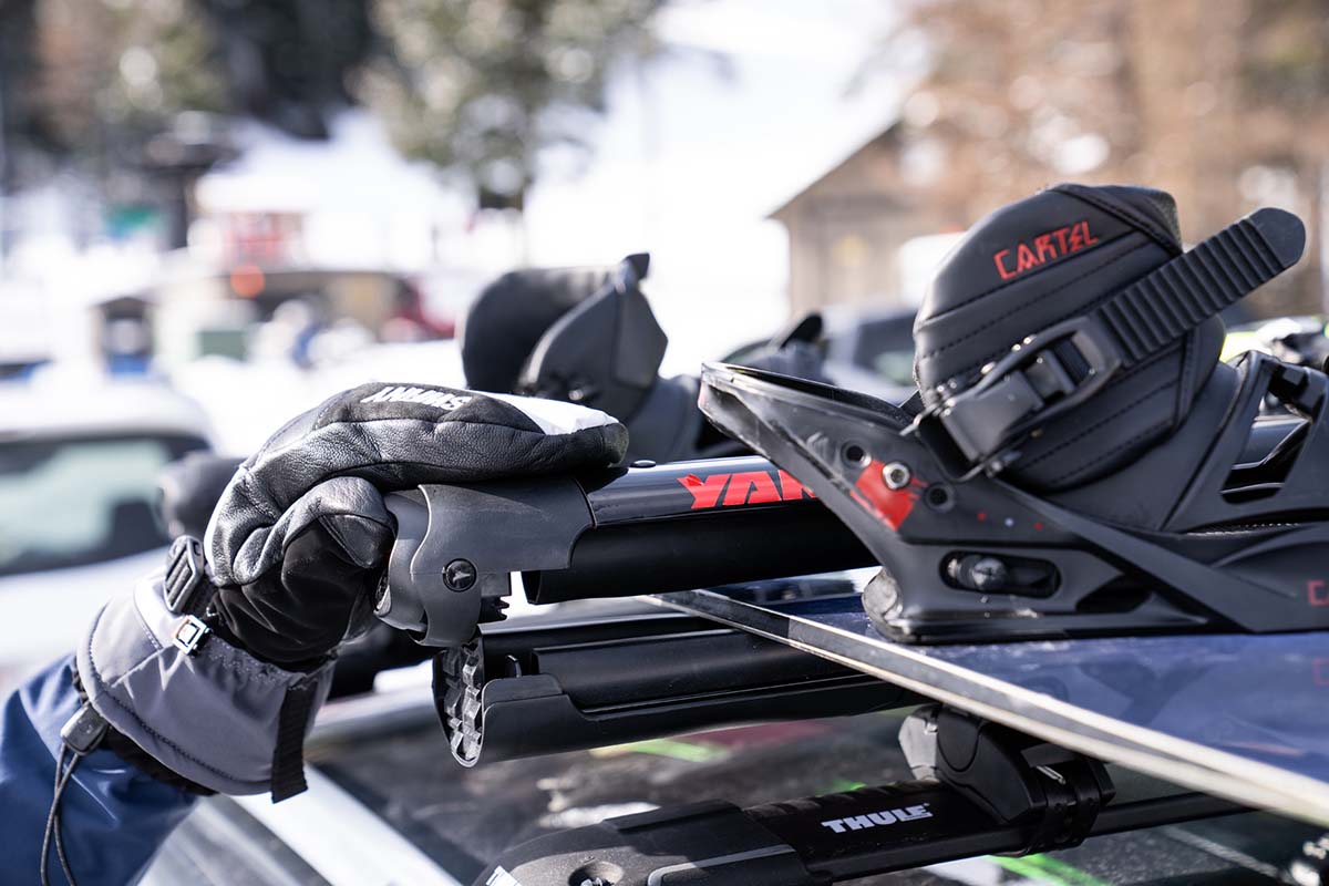 Rhino-Rack Ski and Snowboard Carrier - Universal Mounting, Heavy Duty,  Large Capacity, Easy Installation, Suitable for All Vehicles