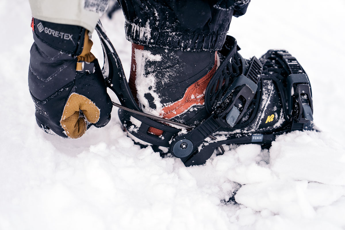 Snowboard binding (closeup of Flow Fenix)