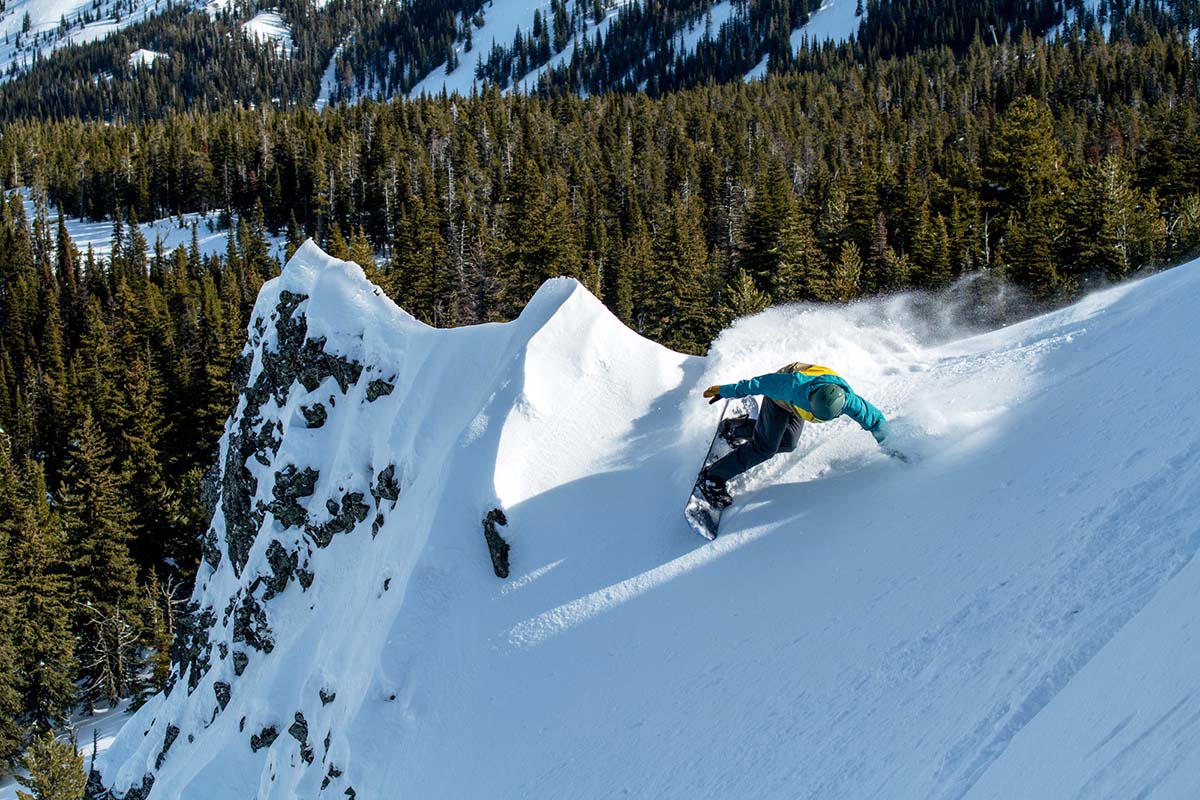 Best Snowboard Jackets 2023-2024 - Whitelines Snowbo