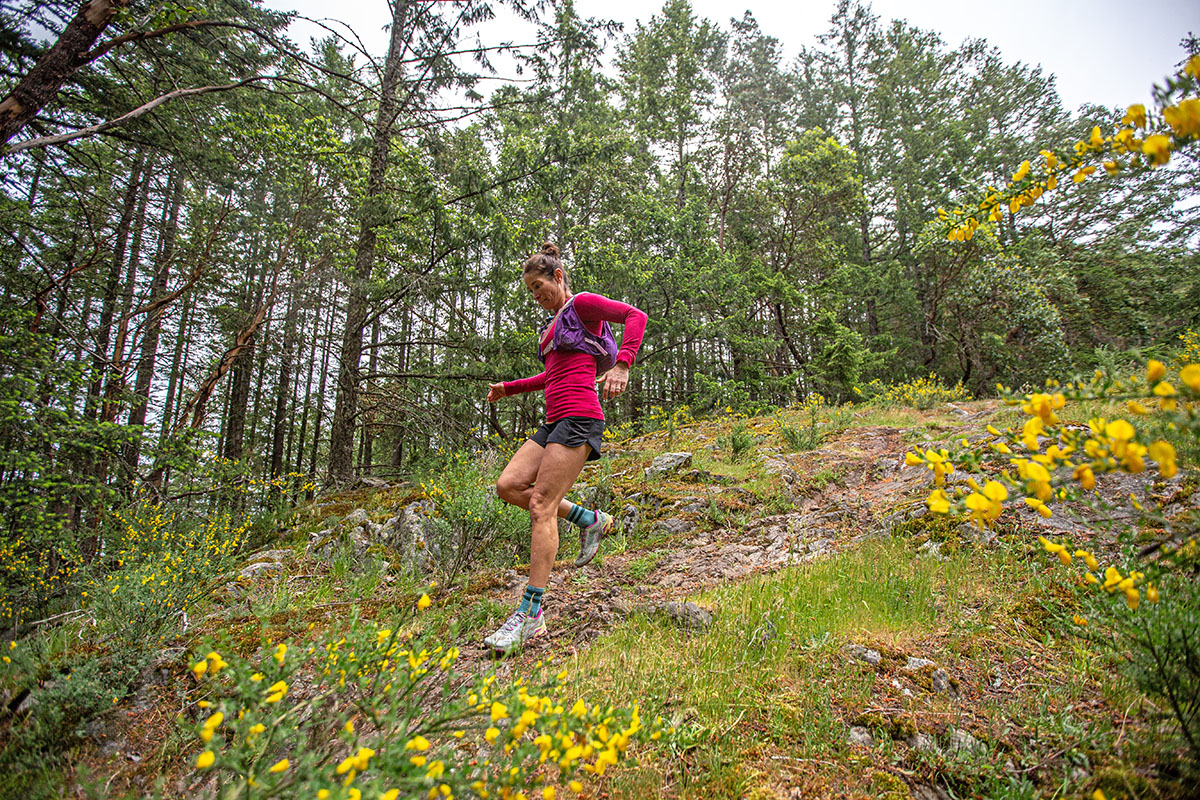 Trail running shoe (running downhill in La Sportiva Bushido III)_0