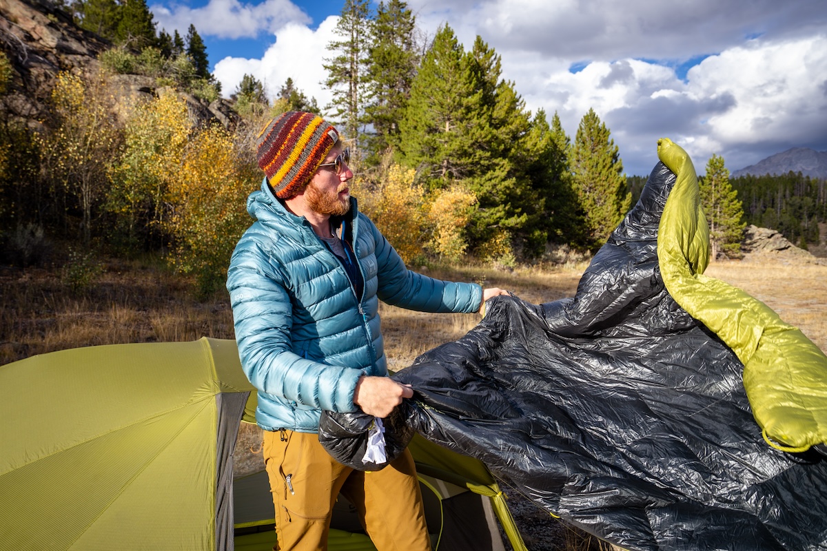 Ultralight Bags and Quilts  (Testing quilts in the Winds)