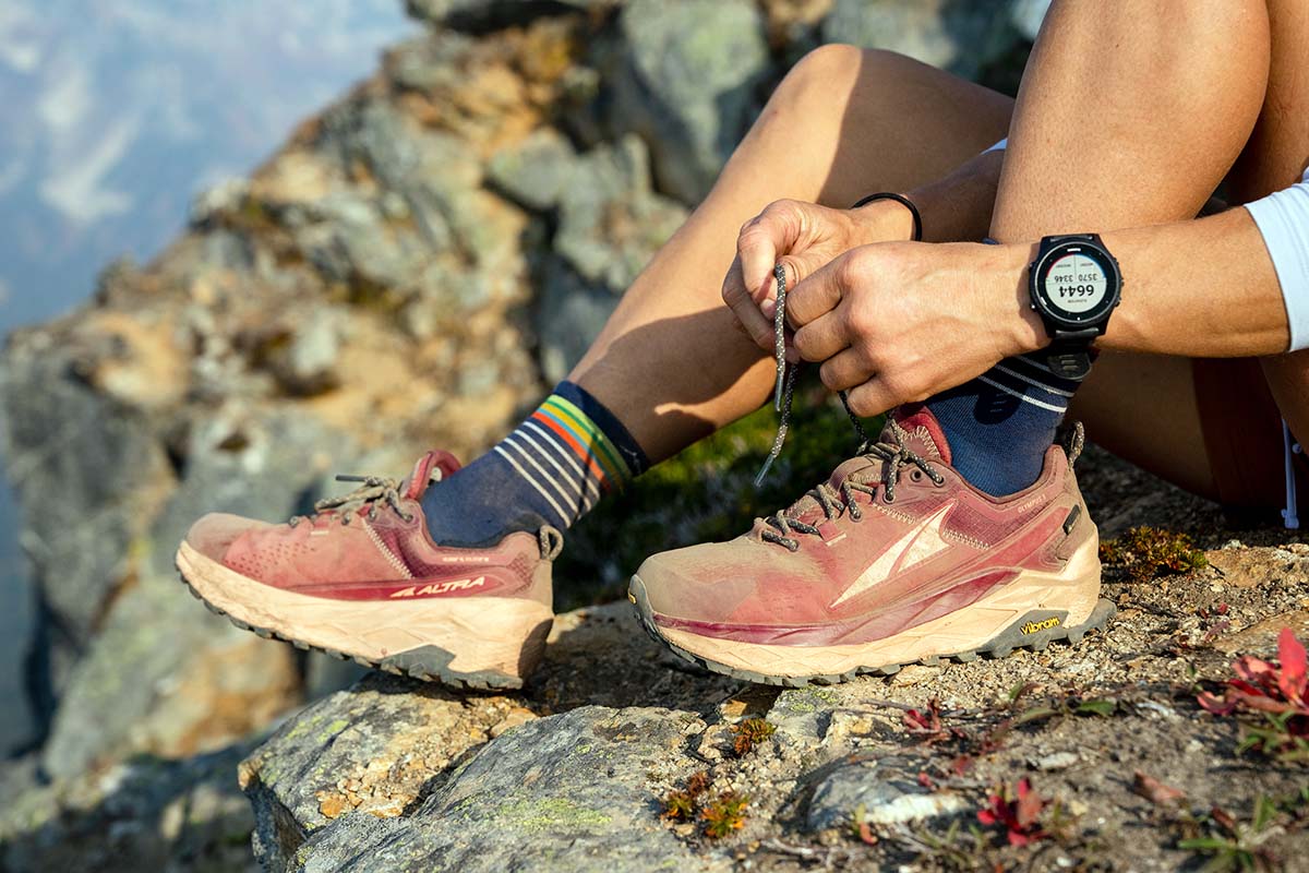 Women's Hiking Max Cushion Mid Cut Compression Socks