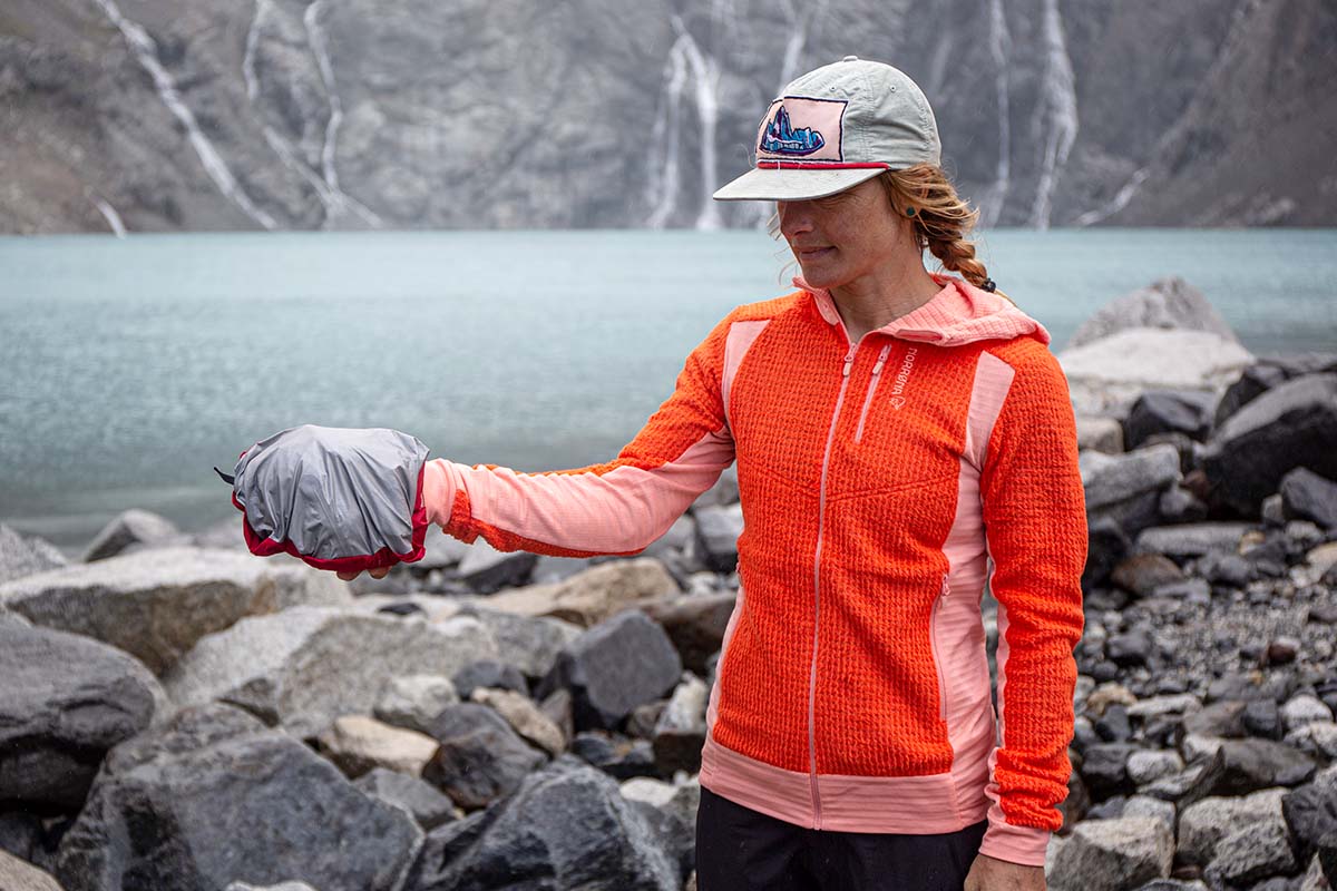 Women's rain jacket (Norrøna Falketind Gore-Tex Paclite packed)