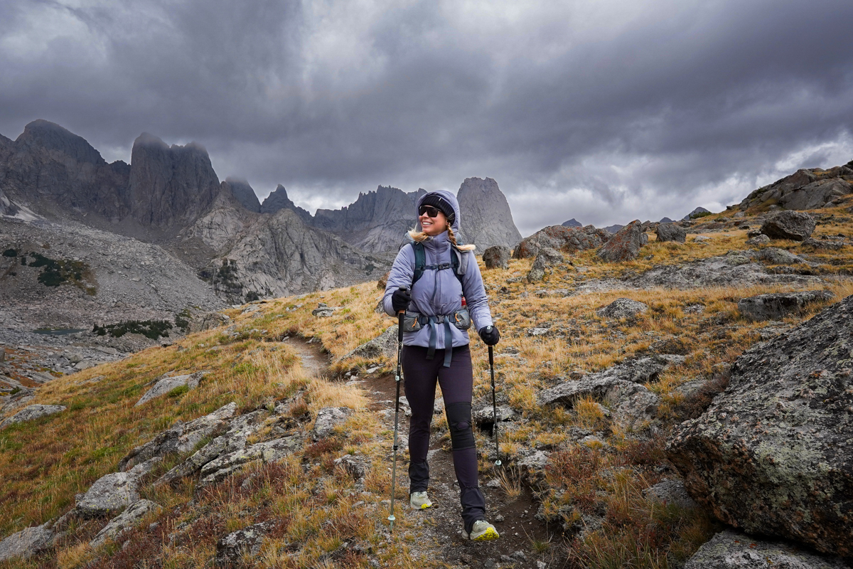 Women's synthetic jackets (hiking in the Arc'teryx Proton Heavyweight)