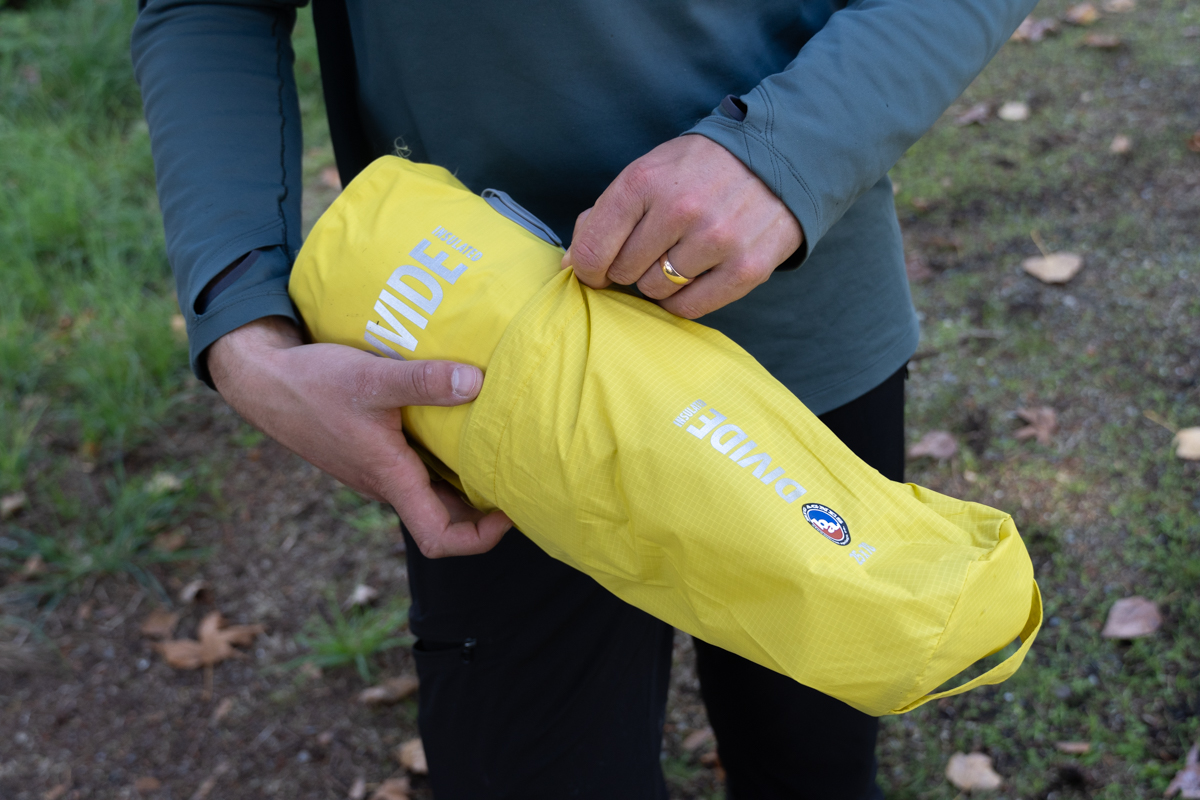 Big Agnes Divide Insulated (stuffing in stuff sack)