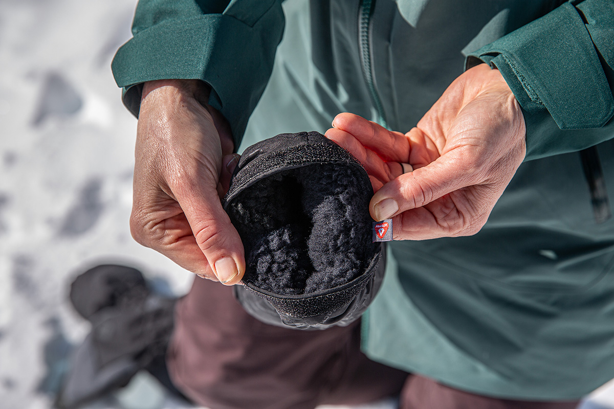 Black Diamond Mercury Mitts (interior closeup)