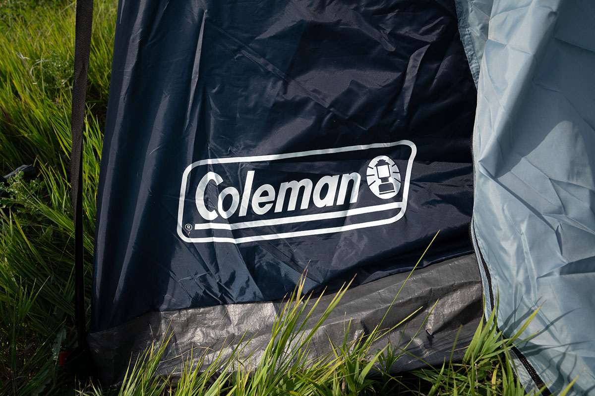 Coleman Skydome 6P camping tent (logo closeup)