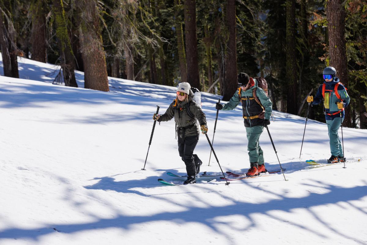 Dynafit Ridge Pro W ski boot (group skinning shot)