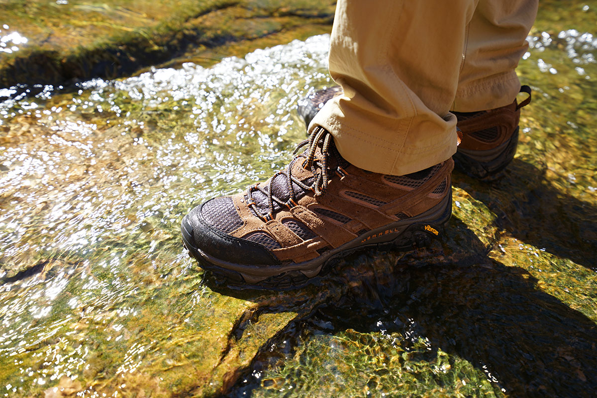 merrell men's moab 2 mid waterproof hiking boot