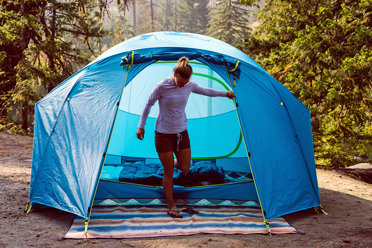 Mountain Hardwear Crater Lake Hoody (stepping out of tent)