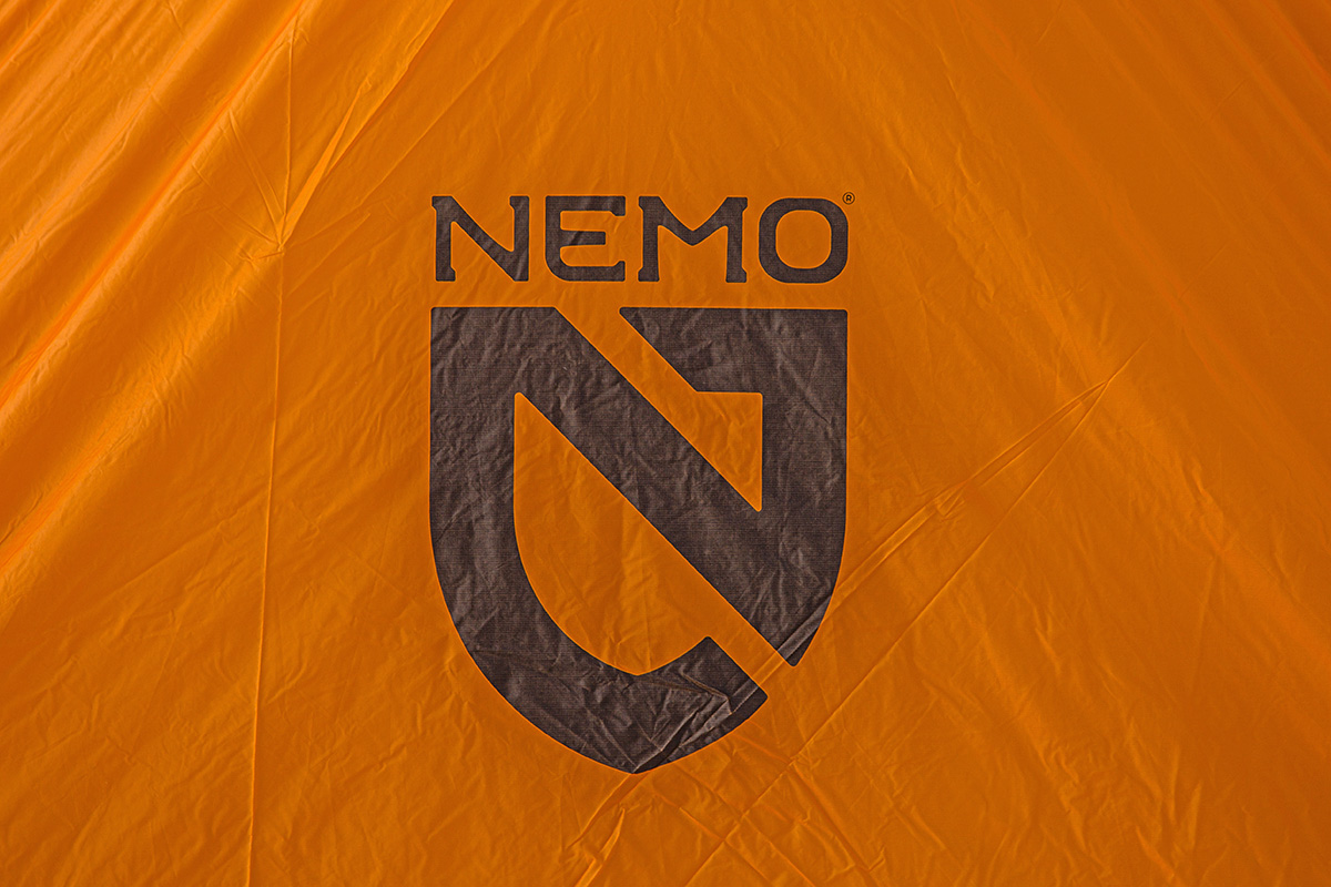 Nemo Kunai 3P tent (logo closeup)