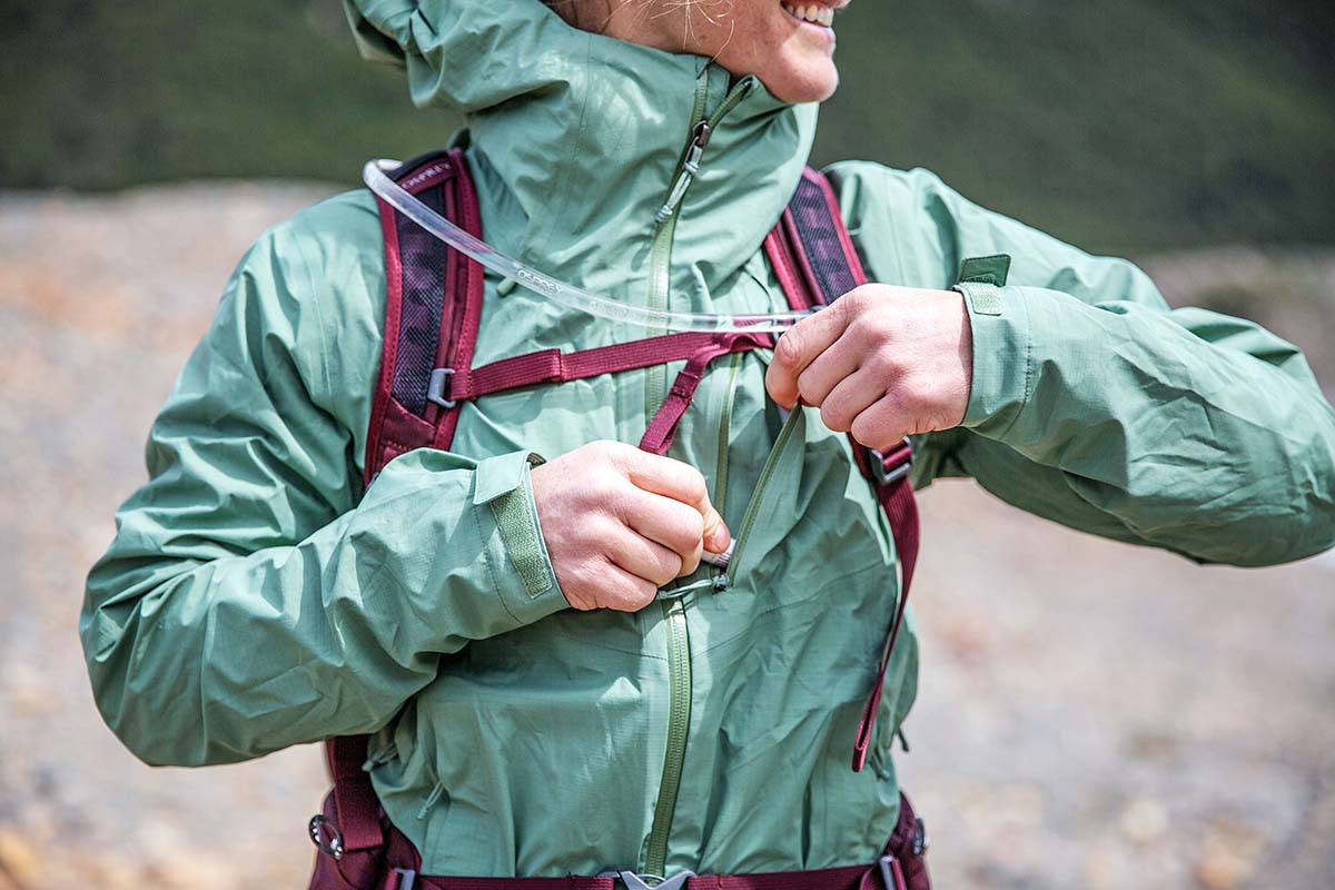 Patagonia Women's Granite Crest Review: The Multitool of Rain Jackets Made  From Fishnets