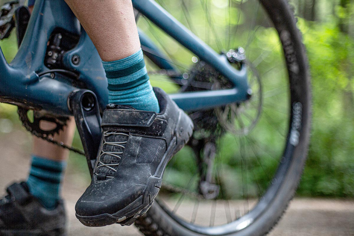 Specialized 2FO DH Clip Mountain Bike Shoe Review | Switchback Travel