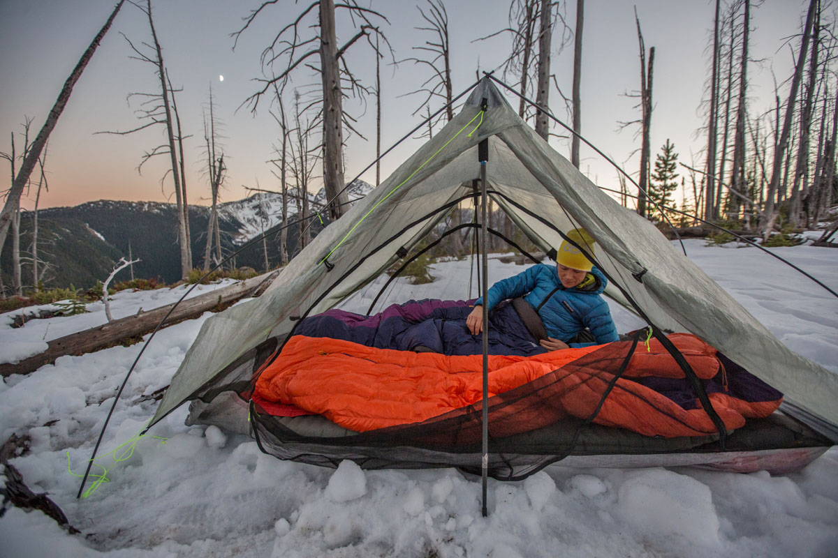 Winter camping checklist (snow camping in forest)_0