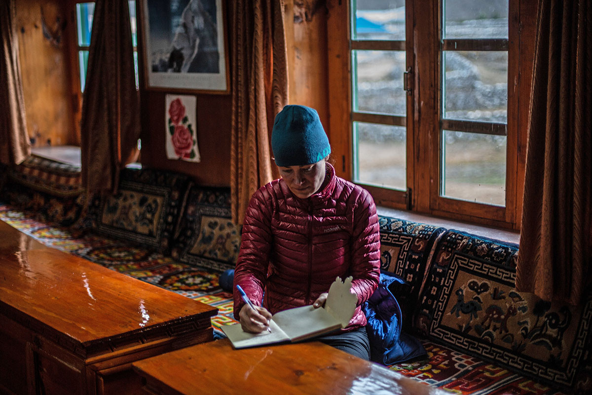 Nepal Trek (Sasha in Thame teahouse)