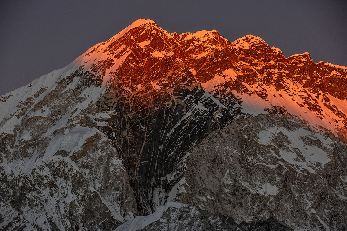 Nepal Trek (Sunset on Numptse)