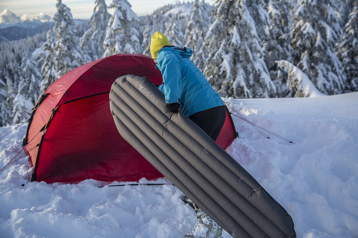 Best Backpacking Sleeping Pads of 2021 - ExpeD%20DownMat%20(snow)