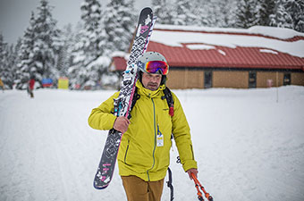 Black Crows Corvus skis (carrying skis)