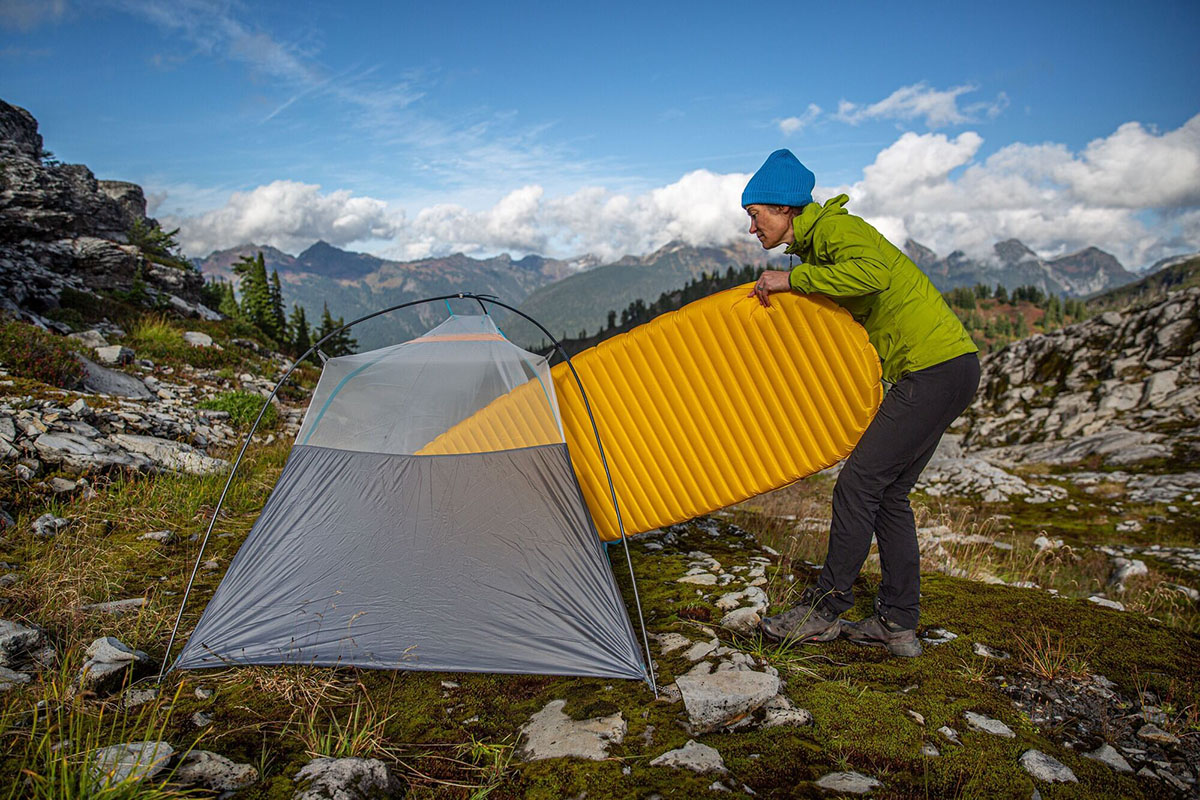 Therm-a-Rest NeoAir XLite NXT (putting inside tent)