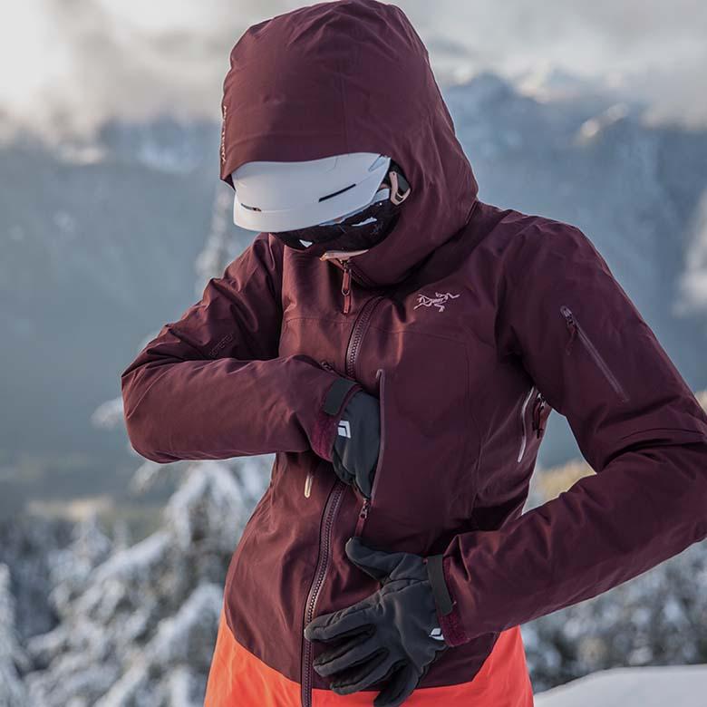 How to choose a ski jacket (wearing Arc'teryx Sentinel in backcountry)