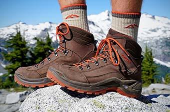 hot weather hiking shoes