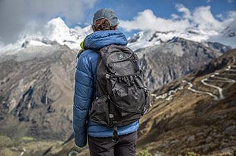 REI Flash 22 Review: Best Day Hiking Pack • Nomads With A Purpose