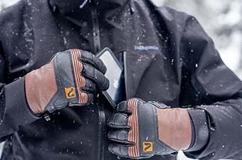 Ski gloves (putting phone in pocket during storm)